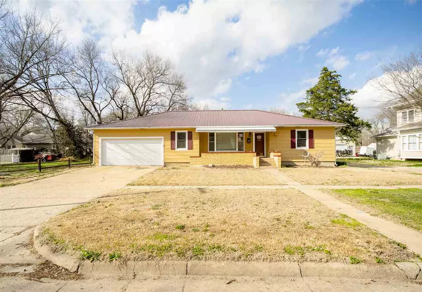 313 NE 11th, Abilene, KS 67410