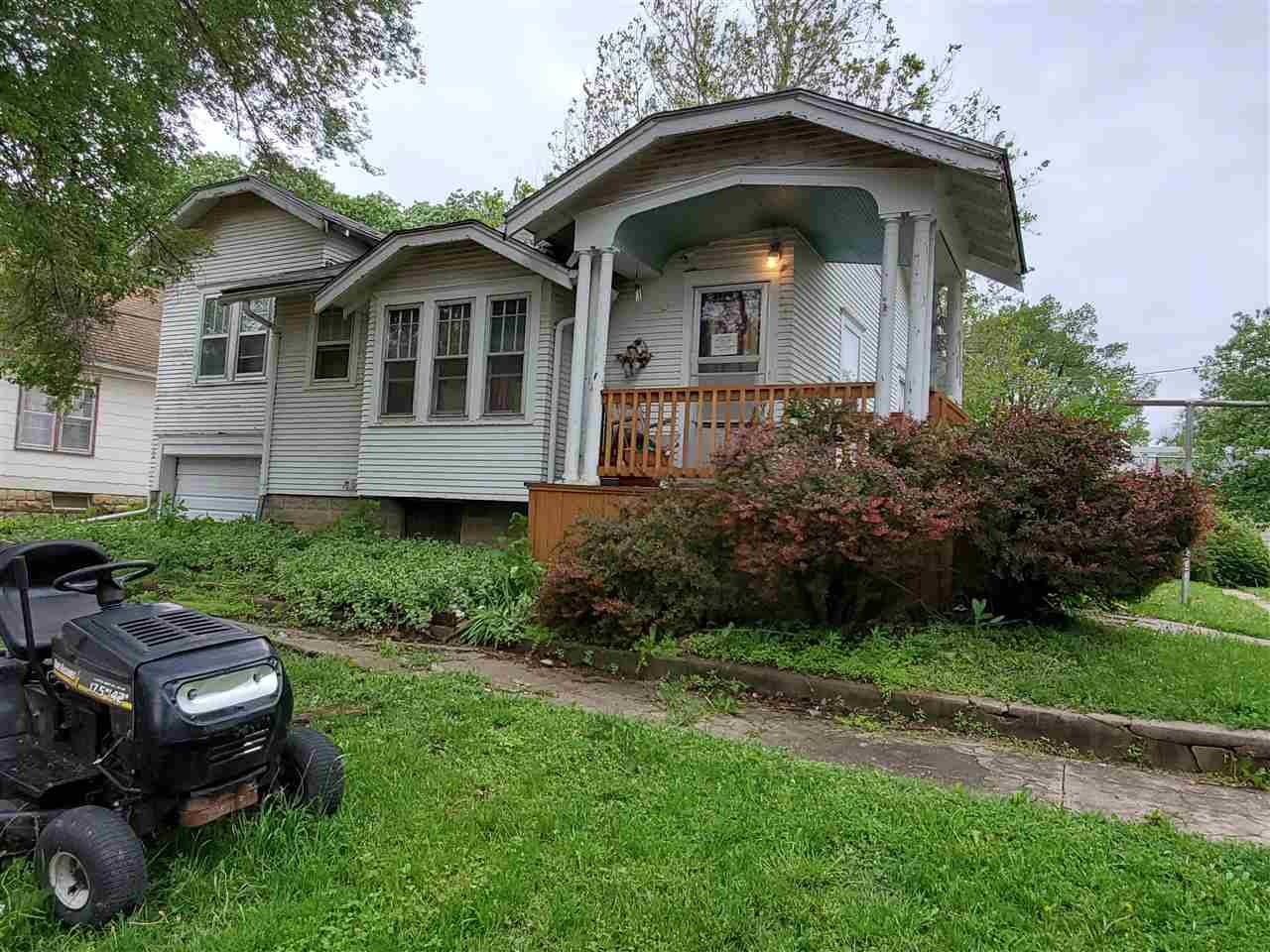 11 N C ST, Herington, KS 67449