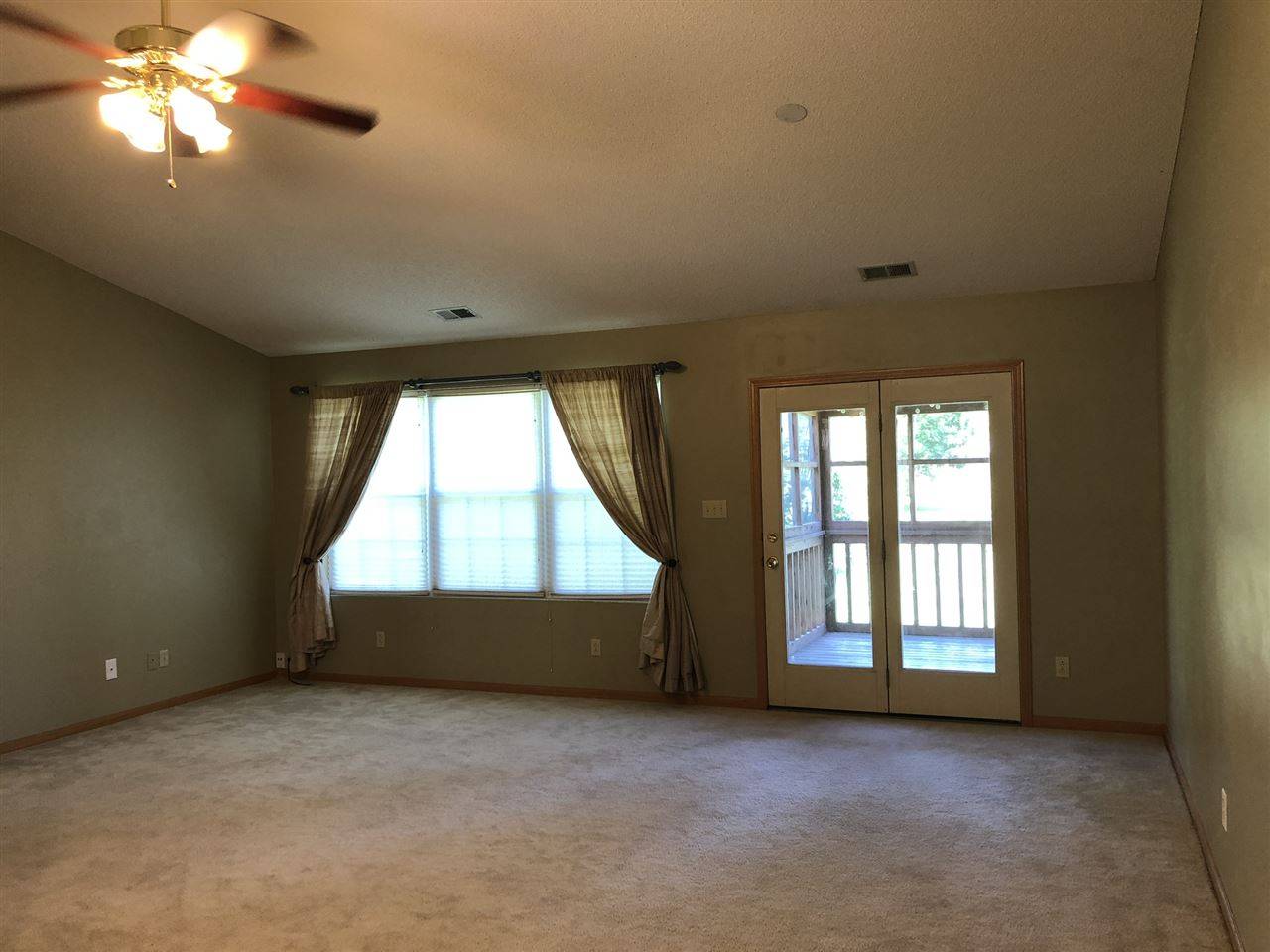 Manhattan, KS 66502,712 Goodrich Dr