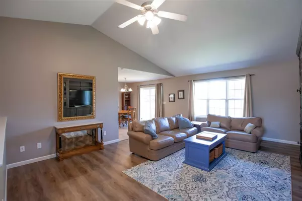 Manhattan, KS 66502,8505 Bald Eagle DR