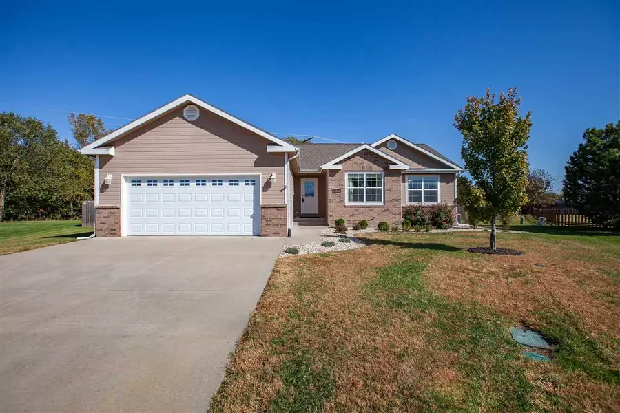 8505 Bald Eagle DR, Manhattan, KS 66502