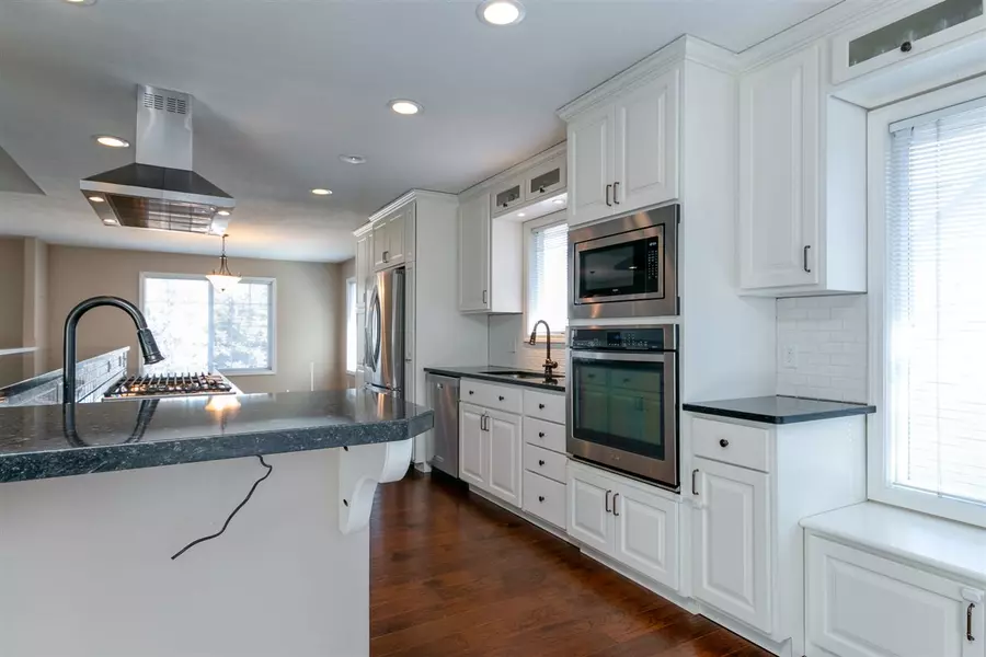 2425 Sumac DR, Manhattan, KS 66502