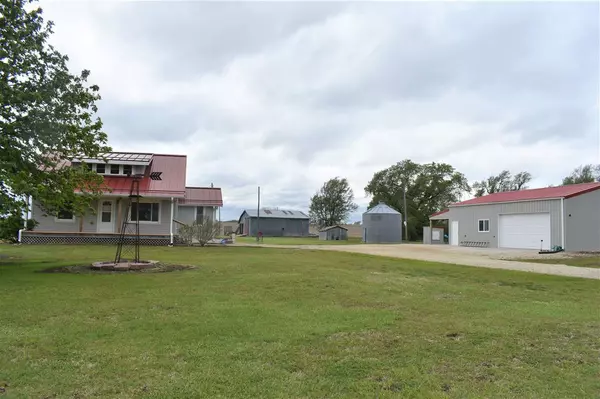 Abilene, KS 67410,1369 Hawk RD