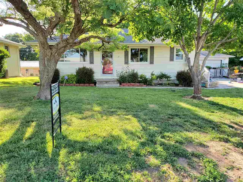 416 N Oak ST, Solomon, KS 67480