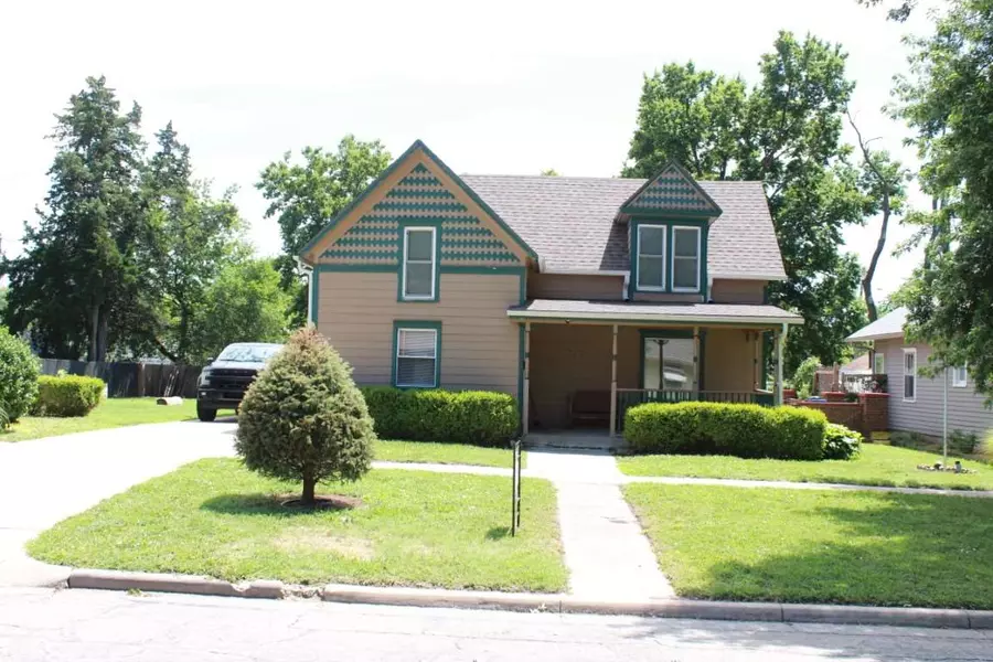 112 NE 8th ST, Abilene, KS 67410