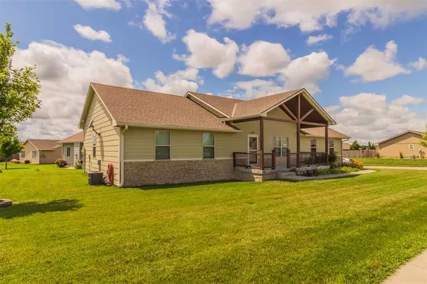 Manhattan, KS 66502,9998 Lavender LN