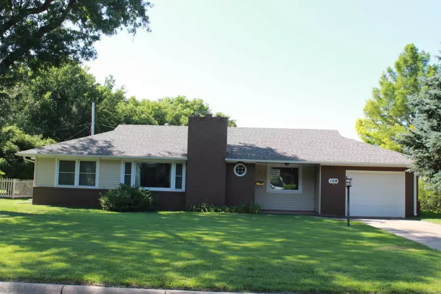 108 NE 12th ST, Abilene, KS 67410