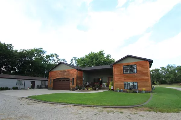 Abilene, KS 67410,637 Old Highway 40