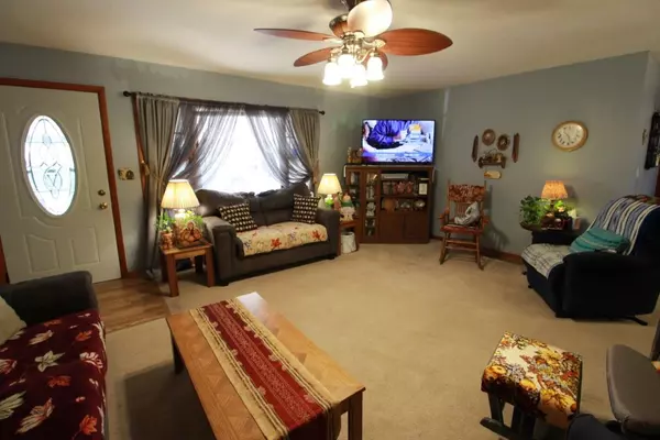 Abilene, KS 67410,206 Opal RD