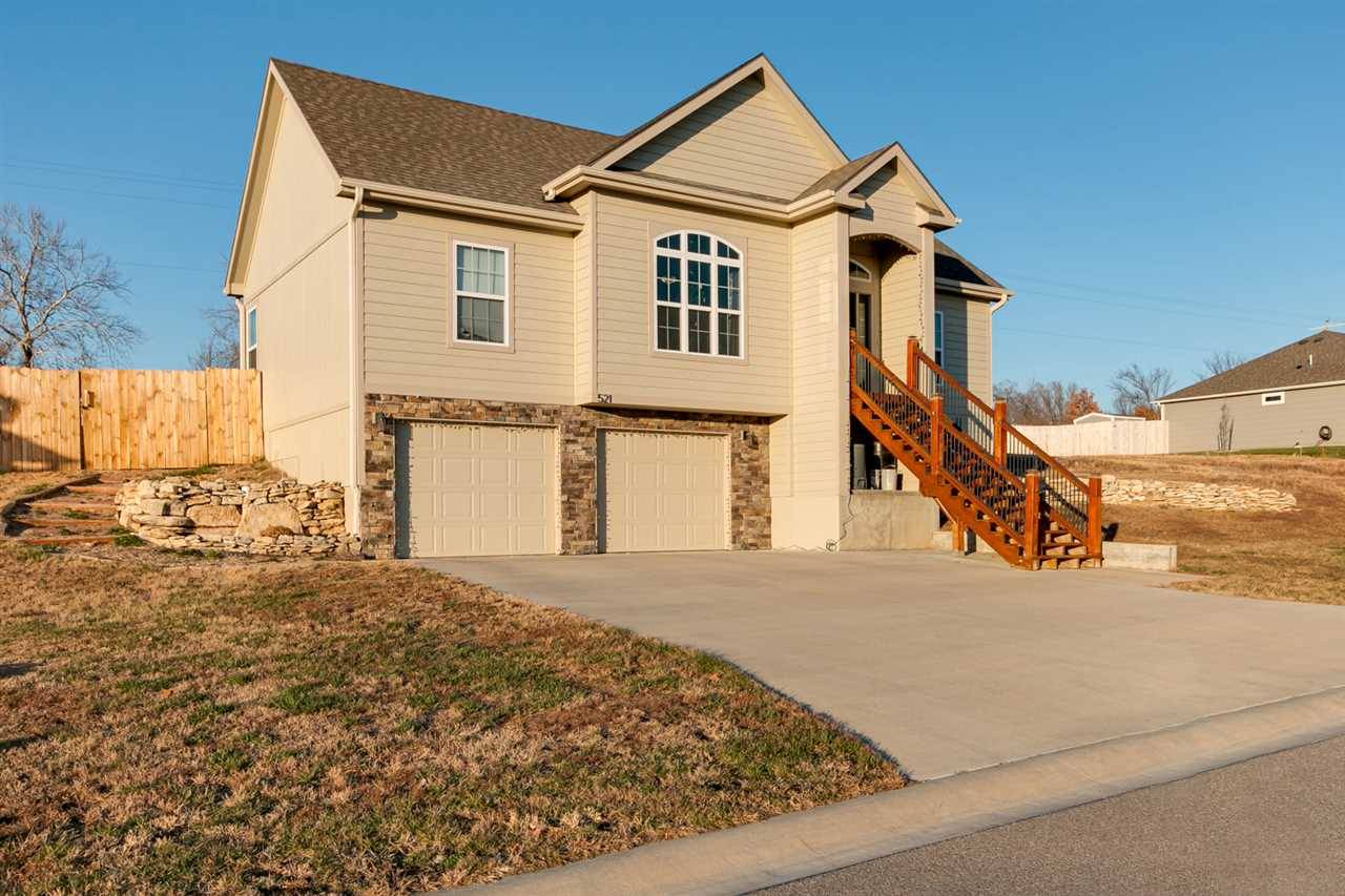 St. George, KS 66535,521 Prairie Meadow RD