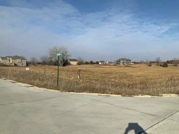 4698 Ike's Way, St. George, KS 66535