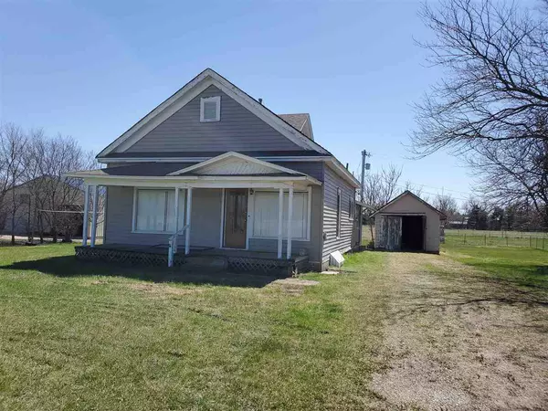 1703 W Walnut, Herington, KS 67449