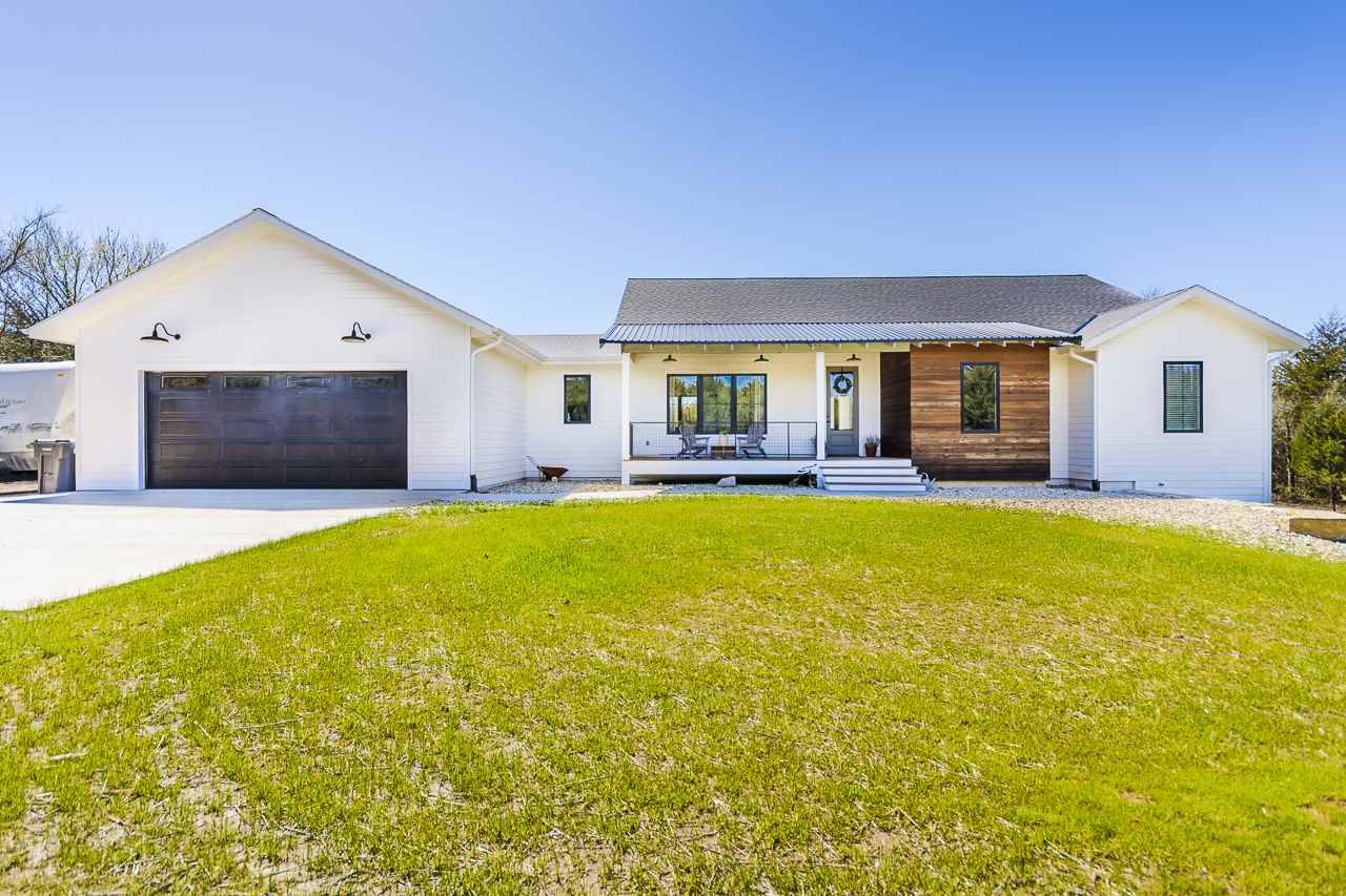 13168 Cedarwood DR, St. George, KS 66535