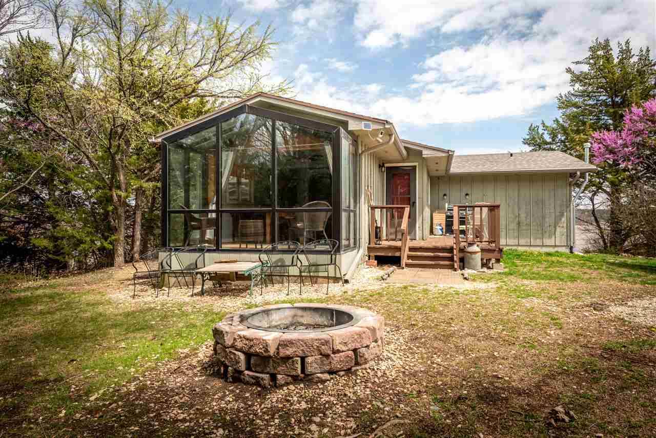 Manhattan, KS 66502,6310 Golden Shores DR