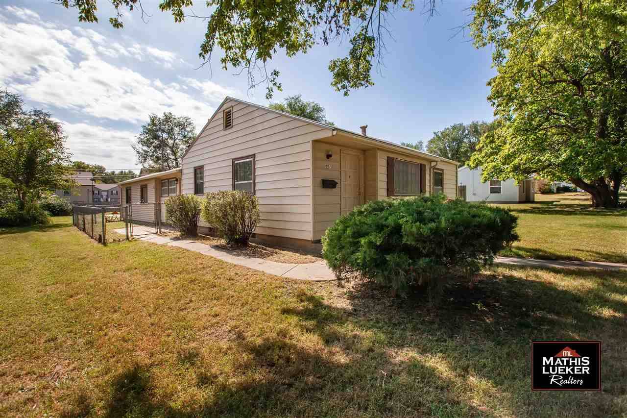 Junction City, KS 66441,607 W Spruce ST