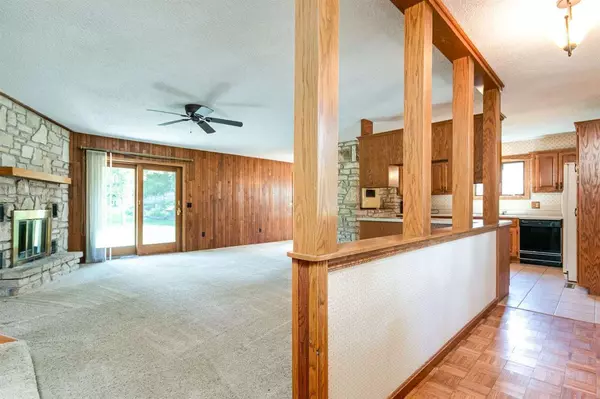 Wamego, KS 66547,122 Riverview Dr