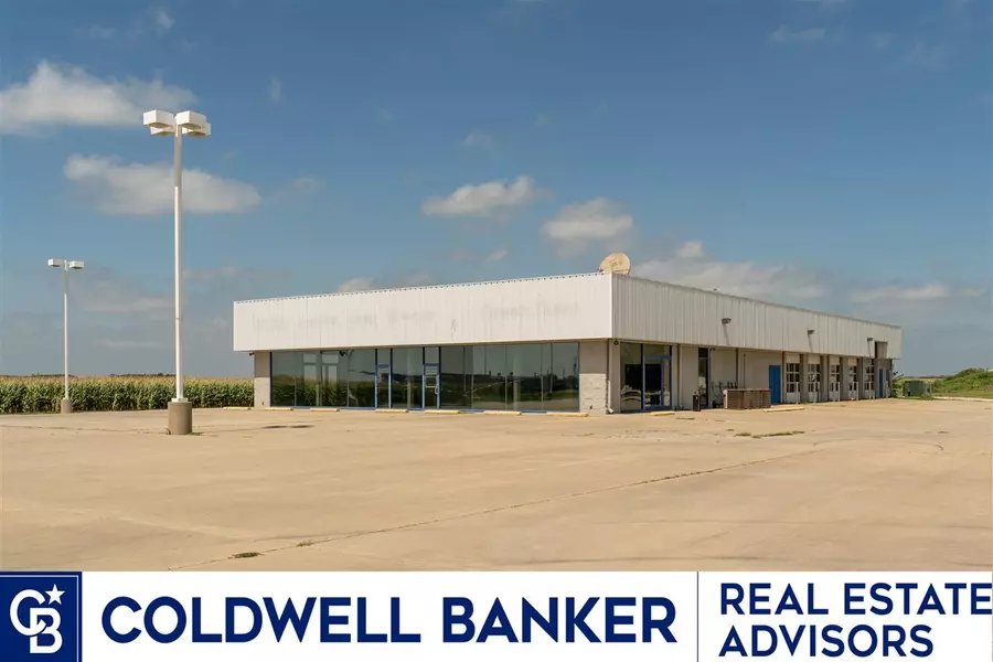 802 W Crawford ST, Clay Center, KS 67432