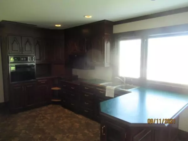 Madison, KS 66860,304 S 2 ST