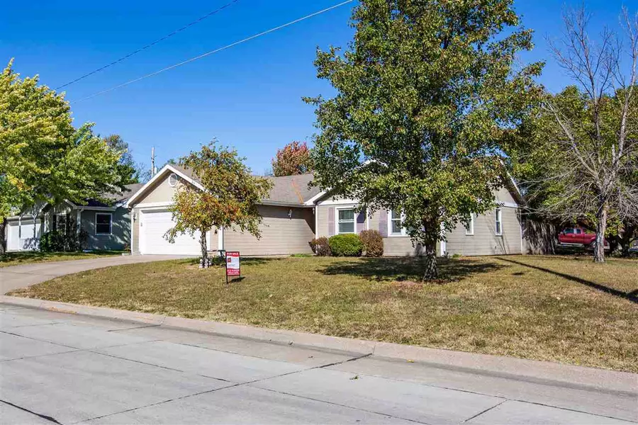 229 Hackberry AVE, Manhattan, KS 66502