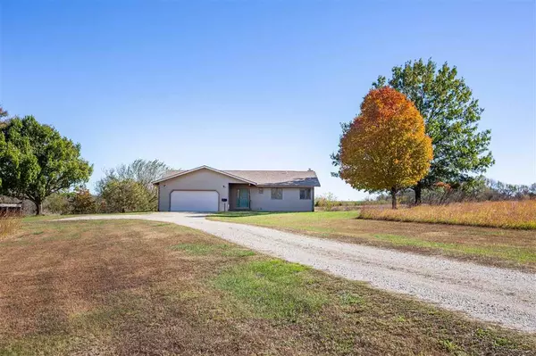 6075 Flush RD, St. George, KS 66535