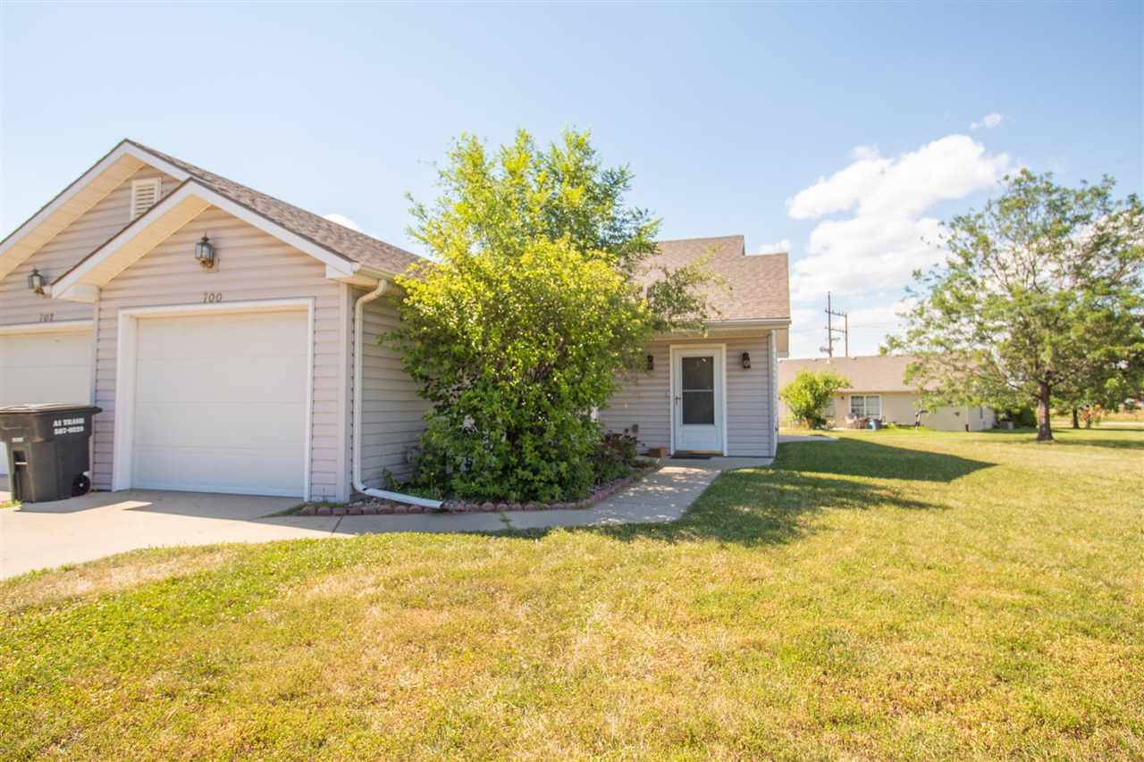 Manhattan, KS 66502,700/702 Goodrich DR