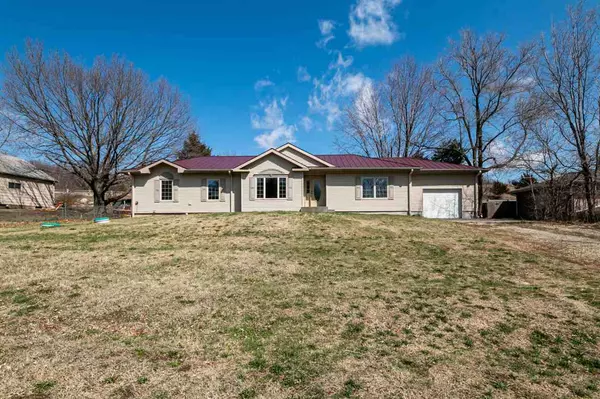 Manhattan, KS 66503,4604 Freeman RD