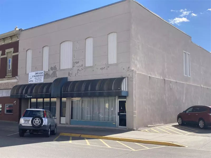 406 Lincoln AVE, Clay Center, KS 67432