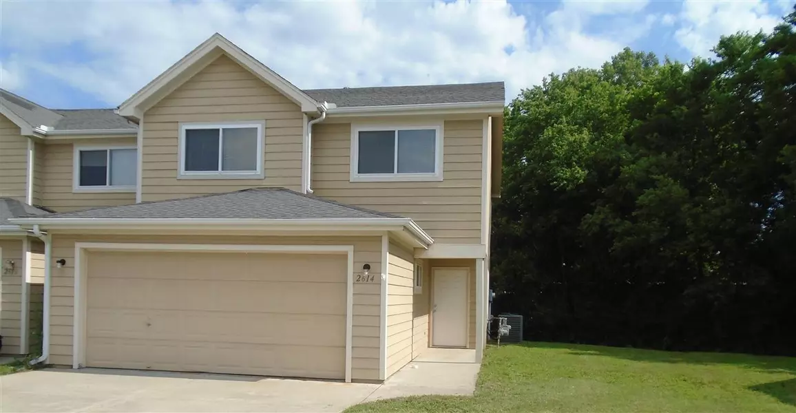 2614 - 2616 Deerfield BLVD, Junction City, KS 66441