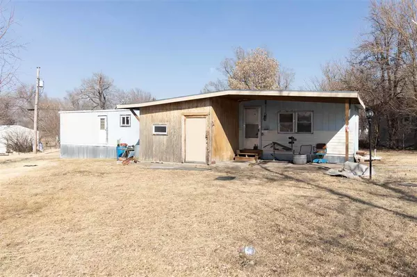 Junction City, KS 66441,104 Byrd ST