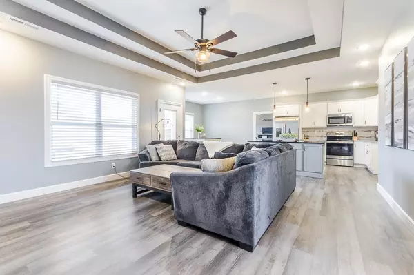 Wamego, KS 66547,17319 Driftwood BND