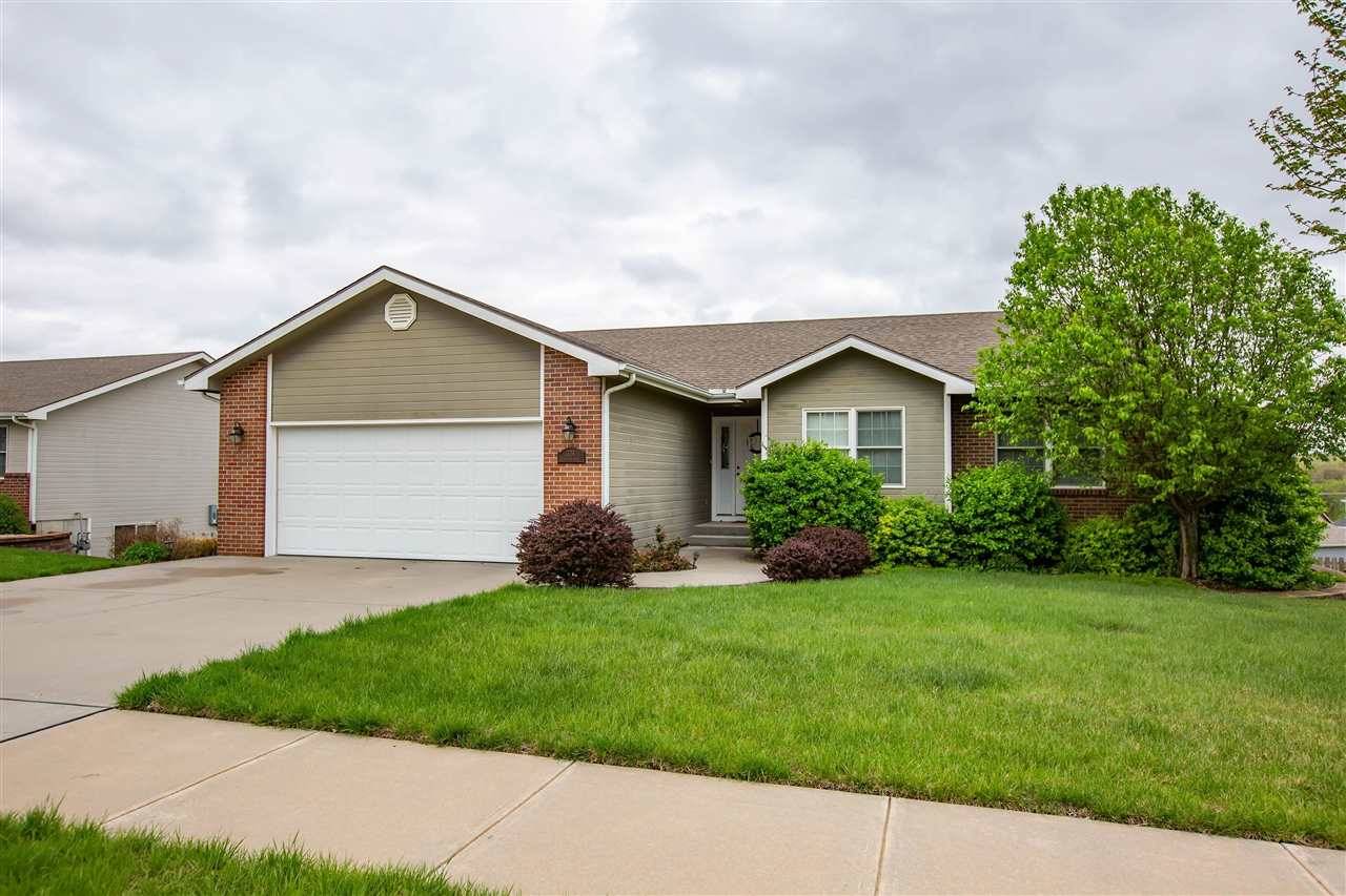 224 Highland Ridge DR, Manhattan, KS 66503