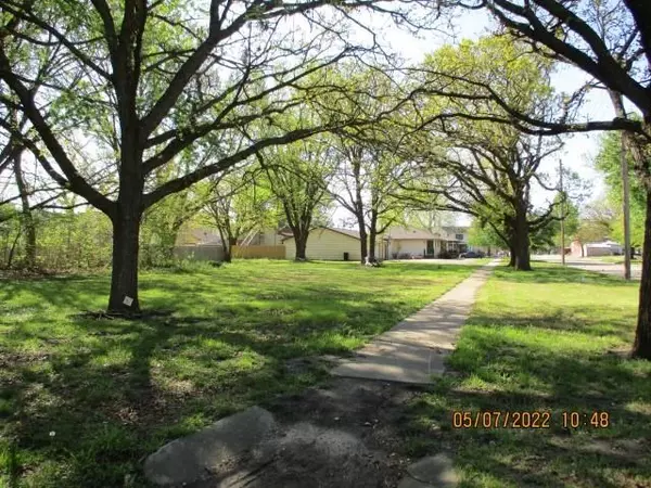 124 N Mission ST, Council Grove, KS 66846