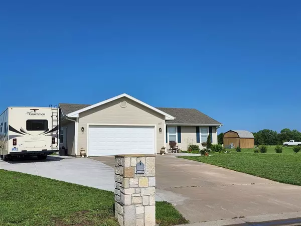 Alma, KS 66401,117 Parkview ST