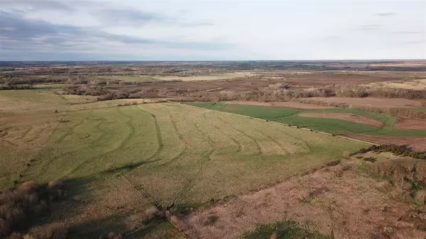 Harveyville, KS 66431,00000 Quaker RD