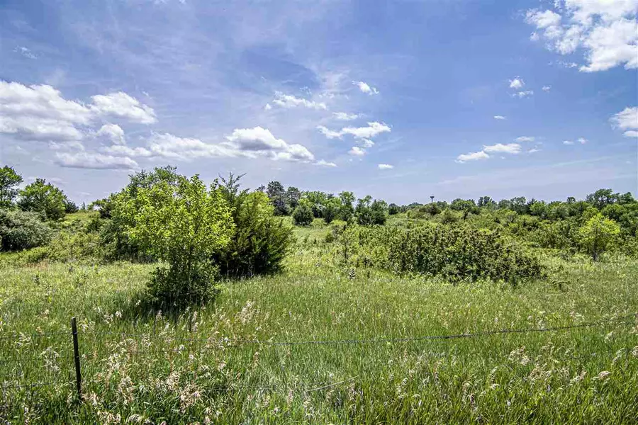 00000 Walker RD, Milford, KS 66514