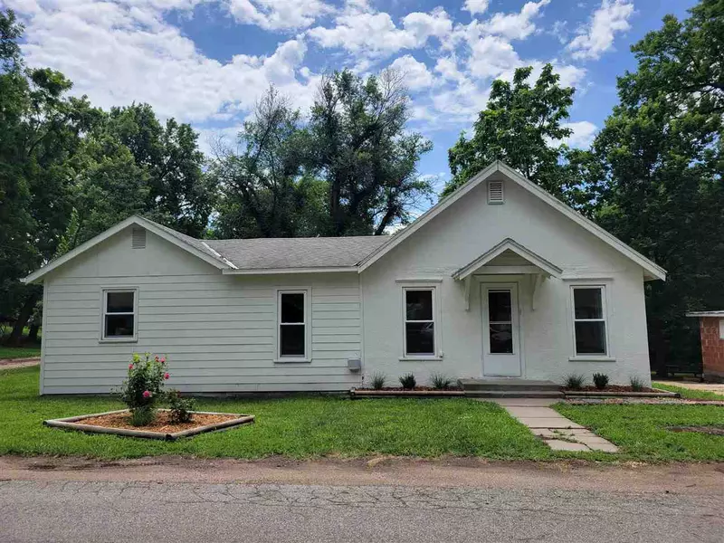 217 W Cedar ST, Riley, KS 66531