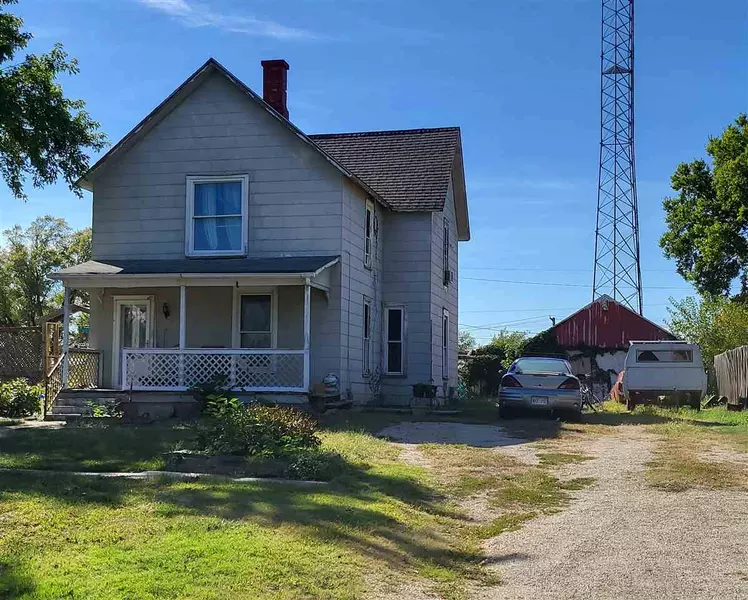 523 S Bridge ST, Enterprise, KS 67441