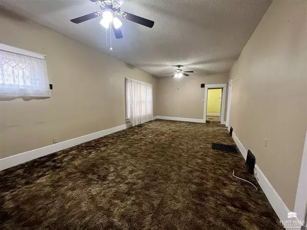 Beloit, KS 67420,1009 N Hersey ST