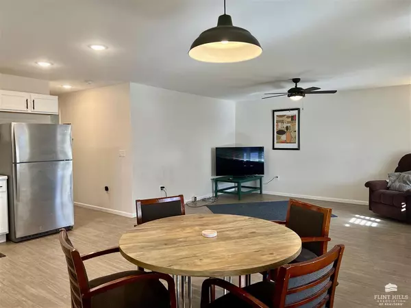 Manhattan, KS 66502,1016 Yuma ST