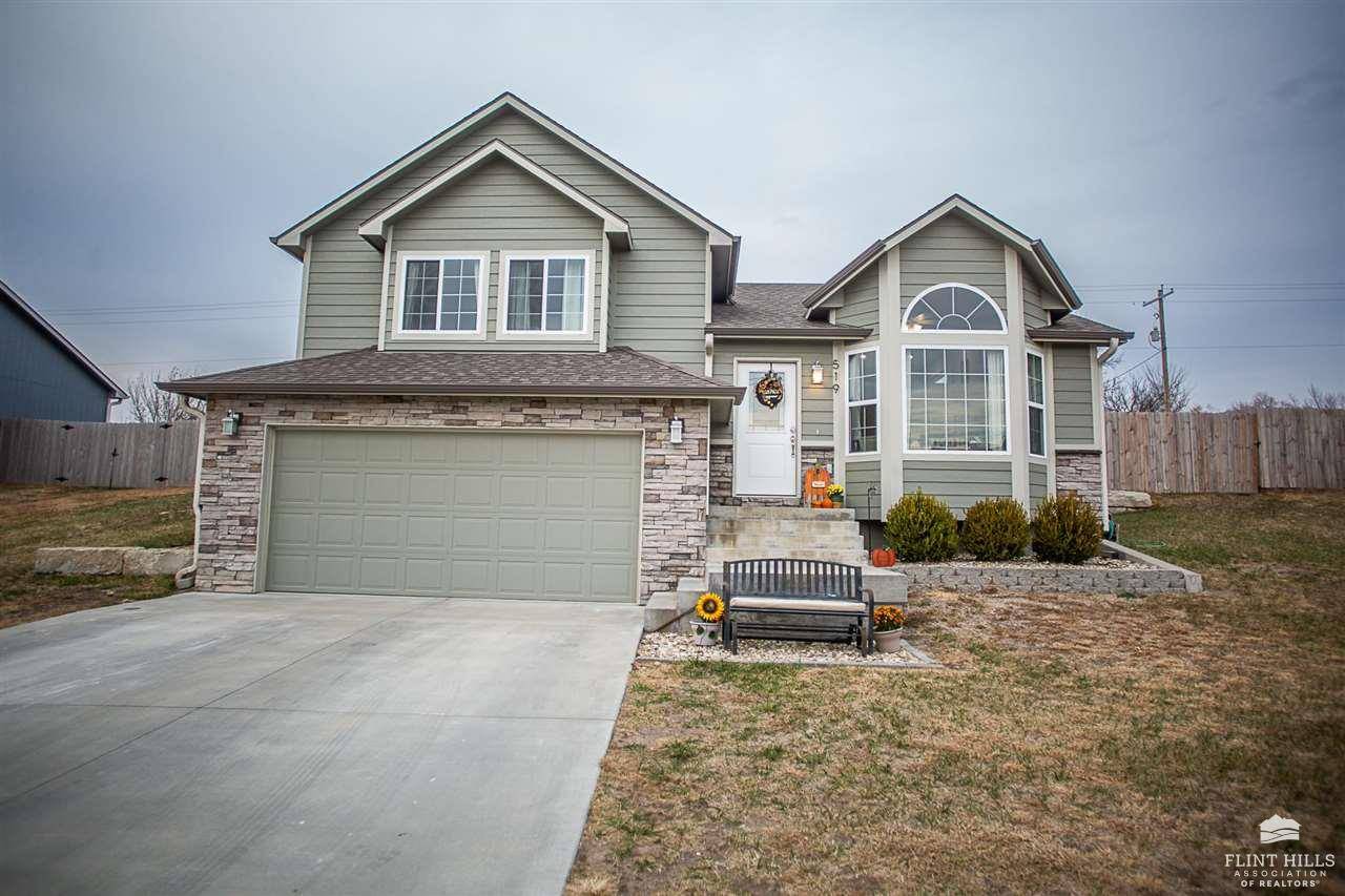 519 Prairie Meadow, St. George, KS 66535