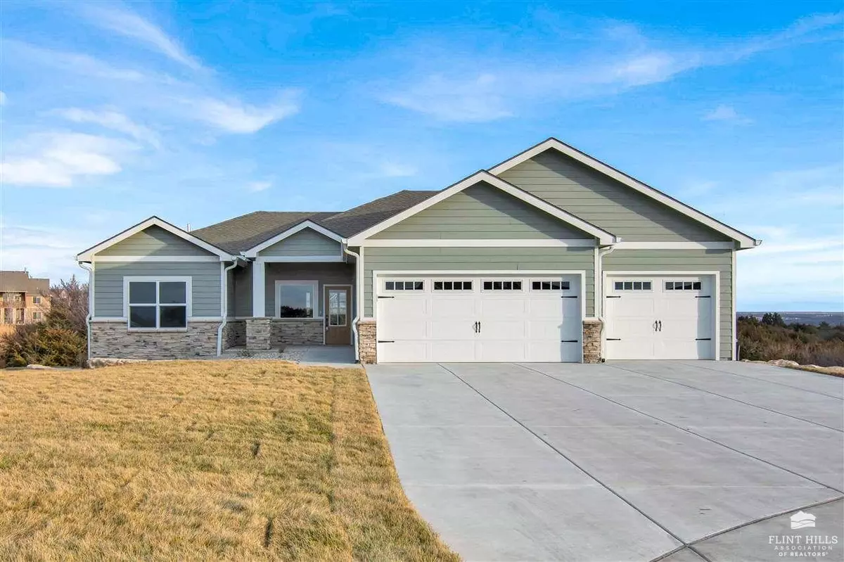 Manhattan, KS 66503,2108 Royal Ridge CIR