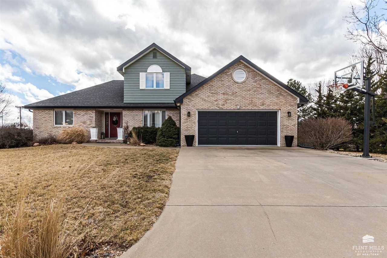 3813 Kates CT, Manhattan, KS 66503