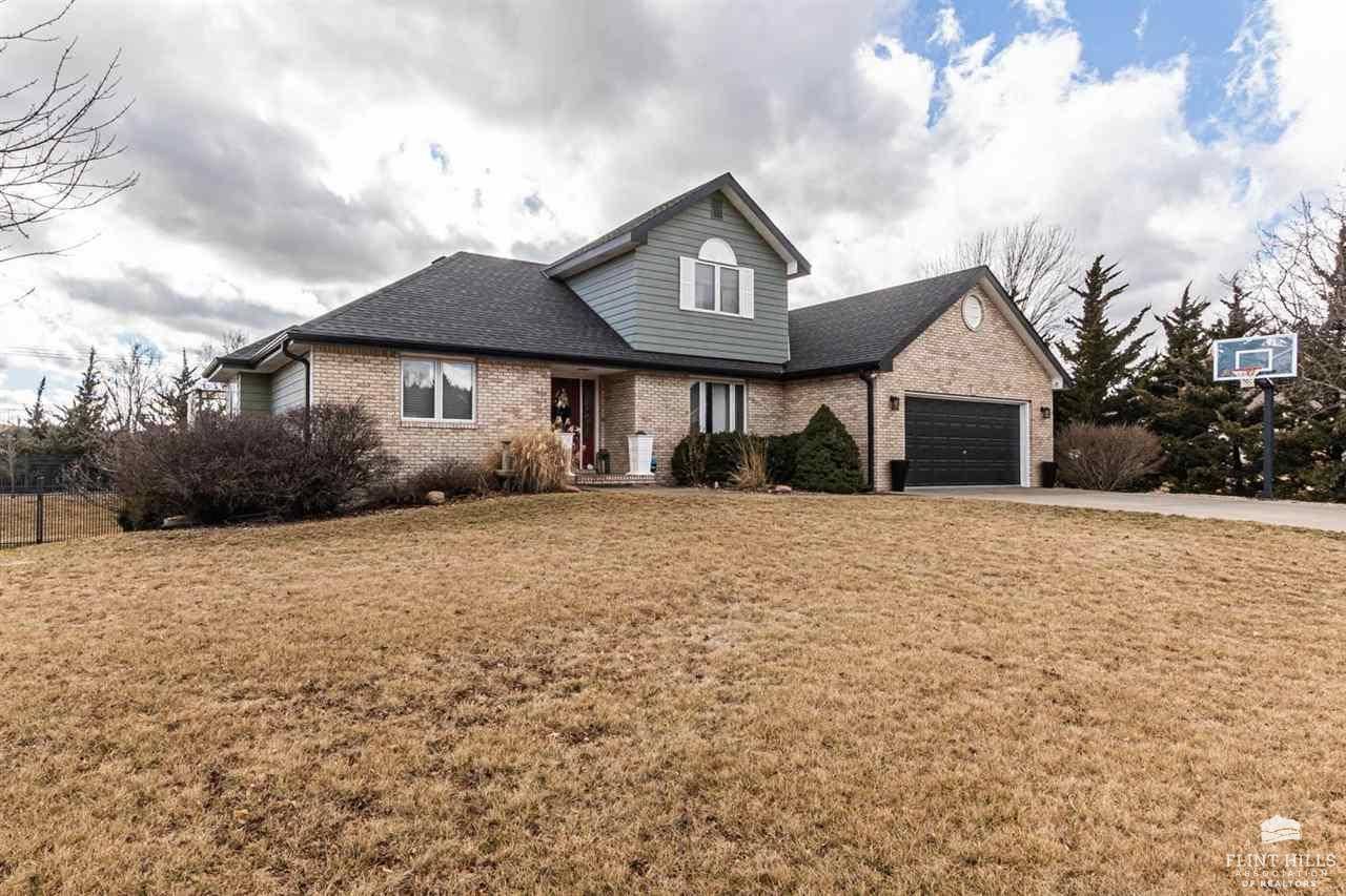 Manhattan, KS 66503,3813 Kates CT