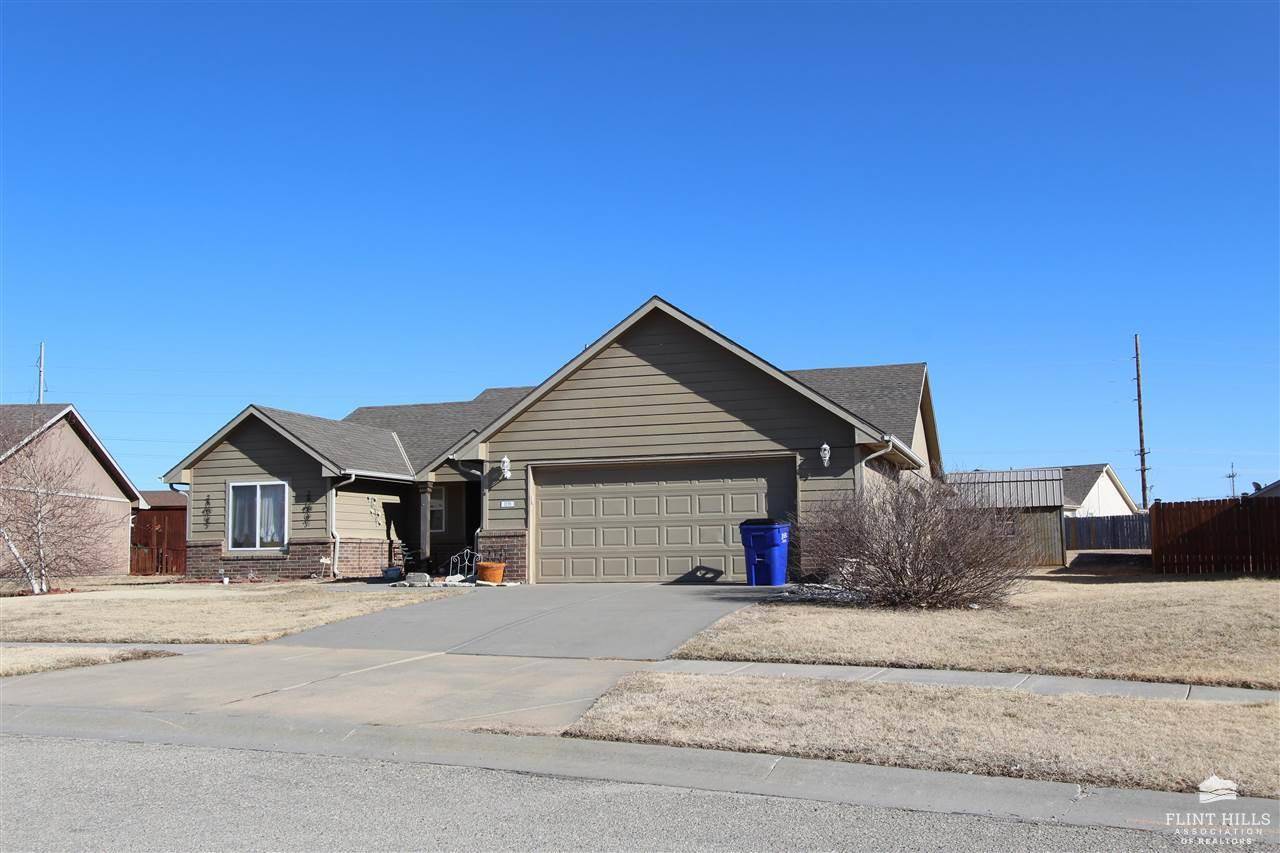 Junction City, KS 66441,1139 Coyote DR