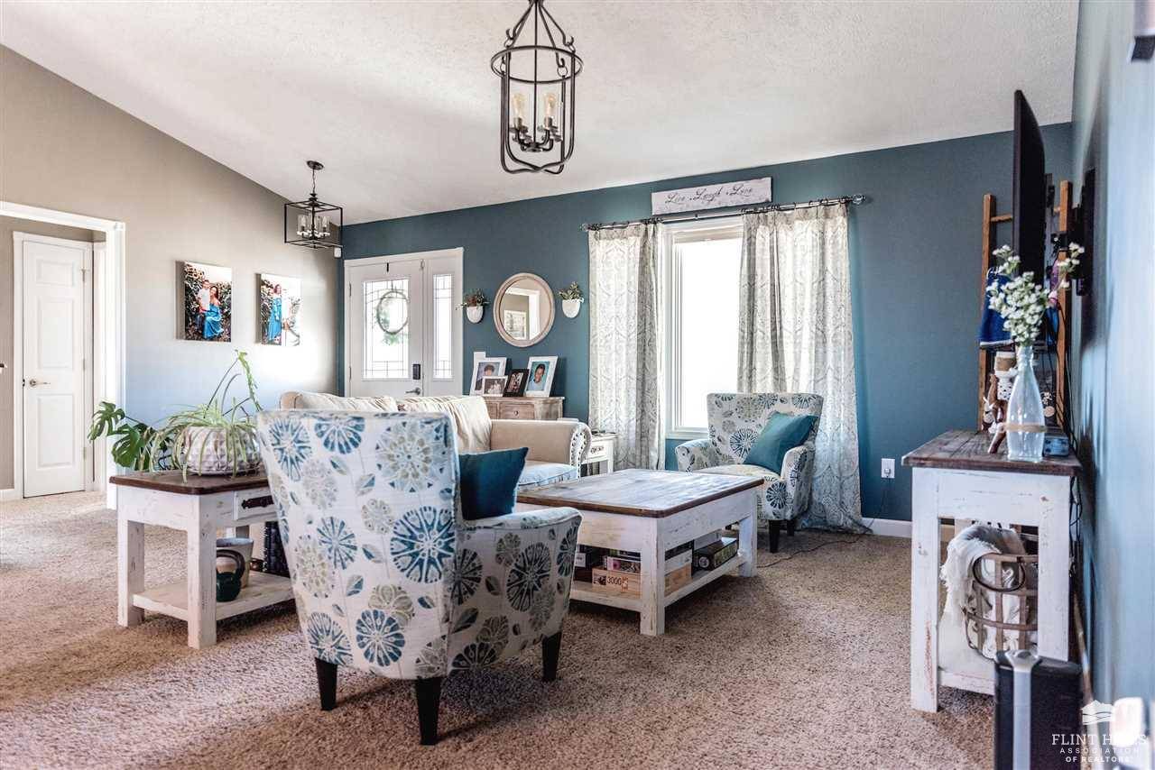 Manhattan, KS 66503,225 Fourwinds CT