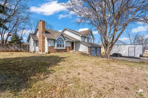 Junction City, KS 66441,410 Hawthorne DR