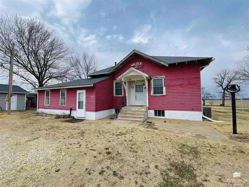 671 4th RD, Longford, KS 67458