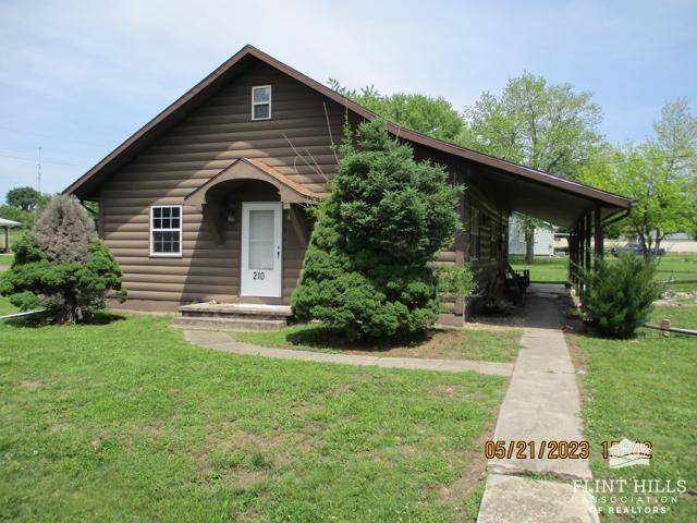 210 N Ninth ST, Council Grove, KS 66846