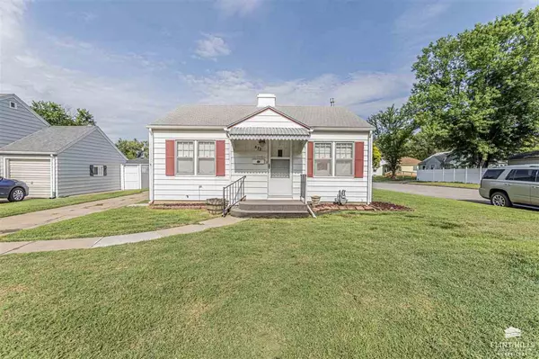 Salina, KS 67401,872 S 11th ST