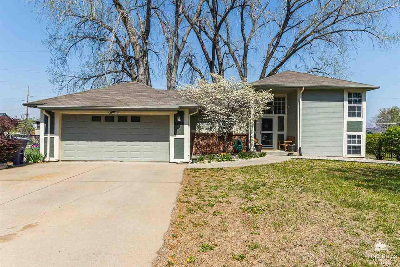 Manhattan, KS 66502,2608 Brockman ST